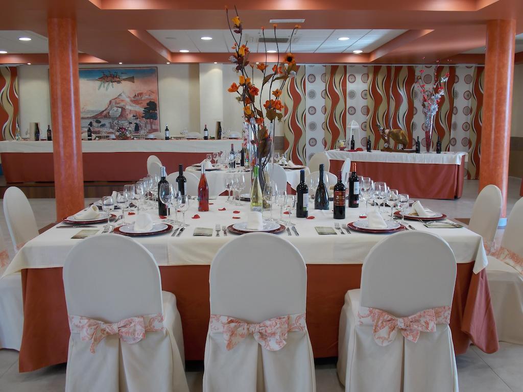 Hotel San Cristobal Coria Luaran gambar