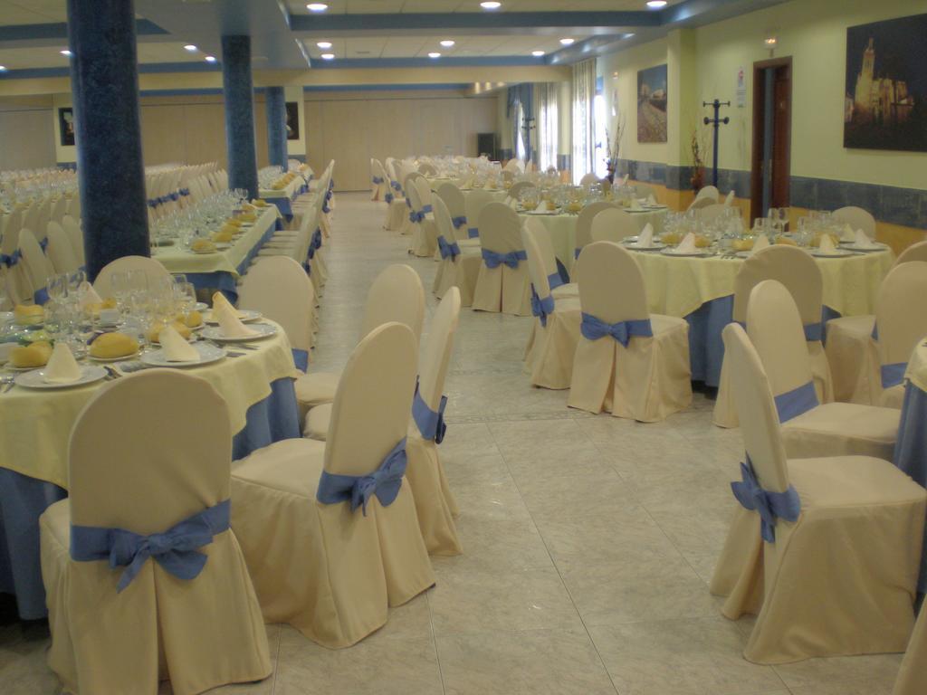 Hotel San Cristobal Coria Luaran gambar