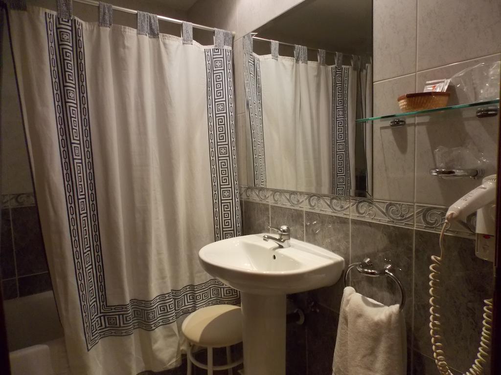 Hotel San Cristobal Coria Bilik gambar