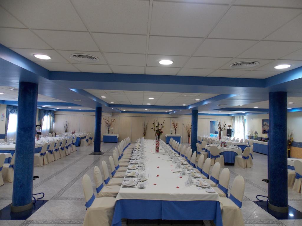 Hotel San Cristobal Coria Luaran gambar